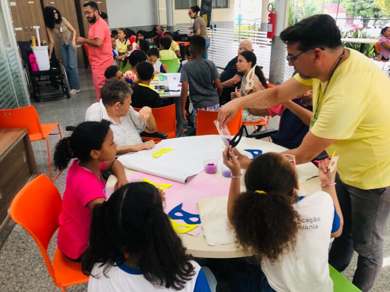 arte-e-inclusao-moradores-da-ra-hds-e-estudantes-da-emti-confeccionam-mascaras-carnavalescas